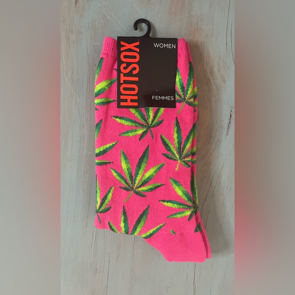 ✨2/$25✨ Hot Sox 420 Socks Ladies 9 - 11